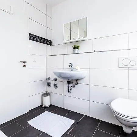 City-apartments In Deutz Appartement Keulen